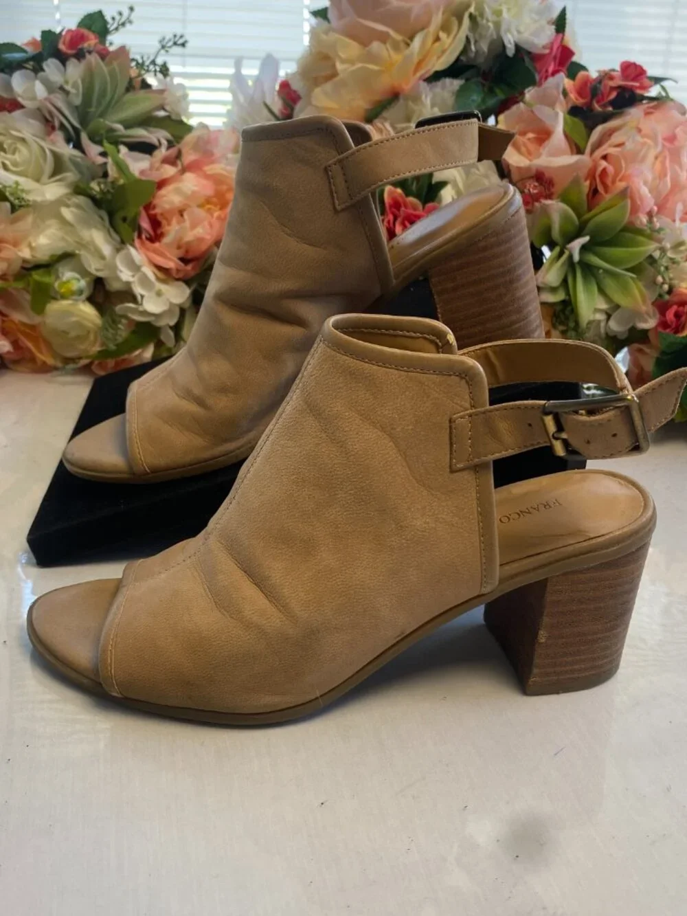 Franco Fortini Aniston Tan Leather Heel Sandals 7.5M